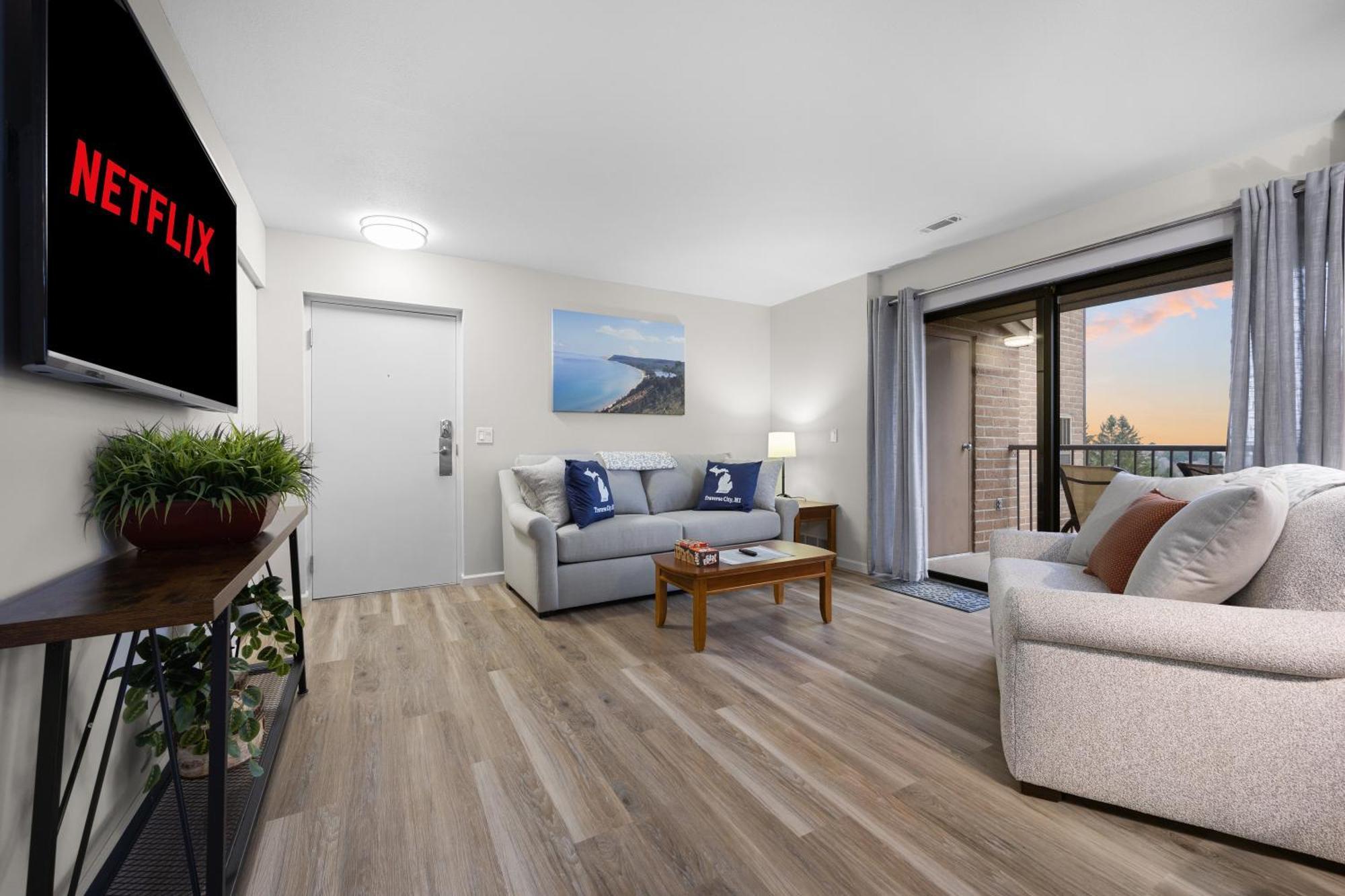 Apartment Lakeview Golf Retreat 1bdr At 5057 Traverse City
