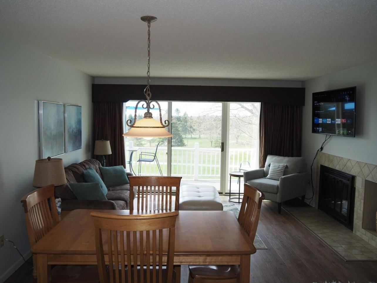 The Grand Getaway - Gorgeous And Great Location! Holiday home *