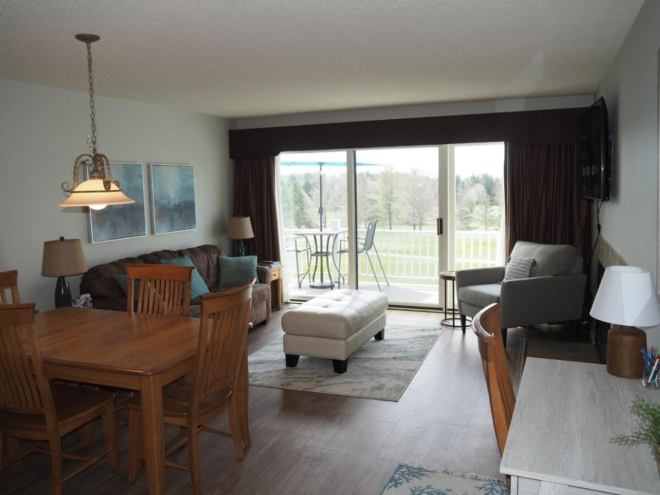The Grand Getaway - Gorgeous And Great Location! Holiday home