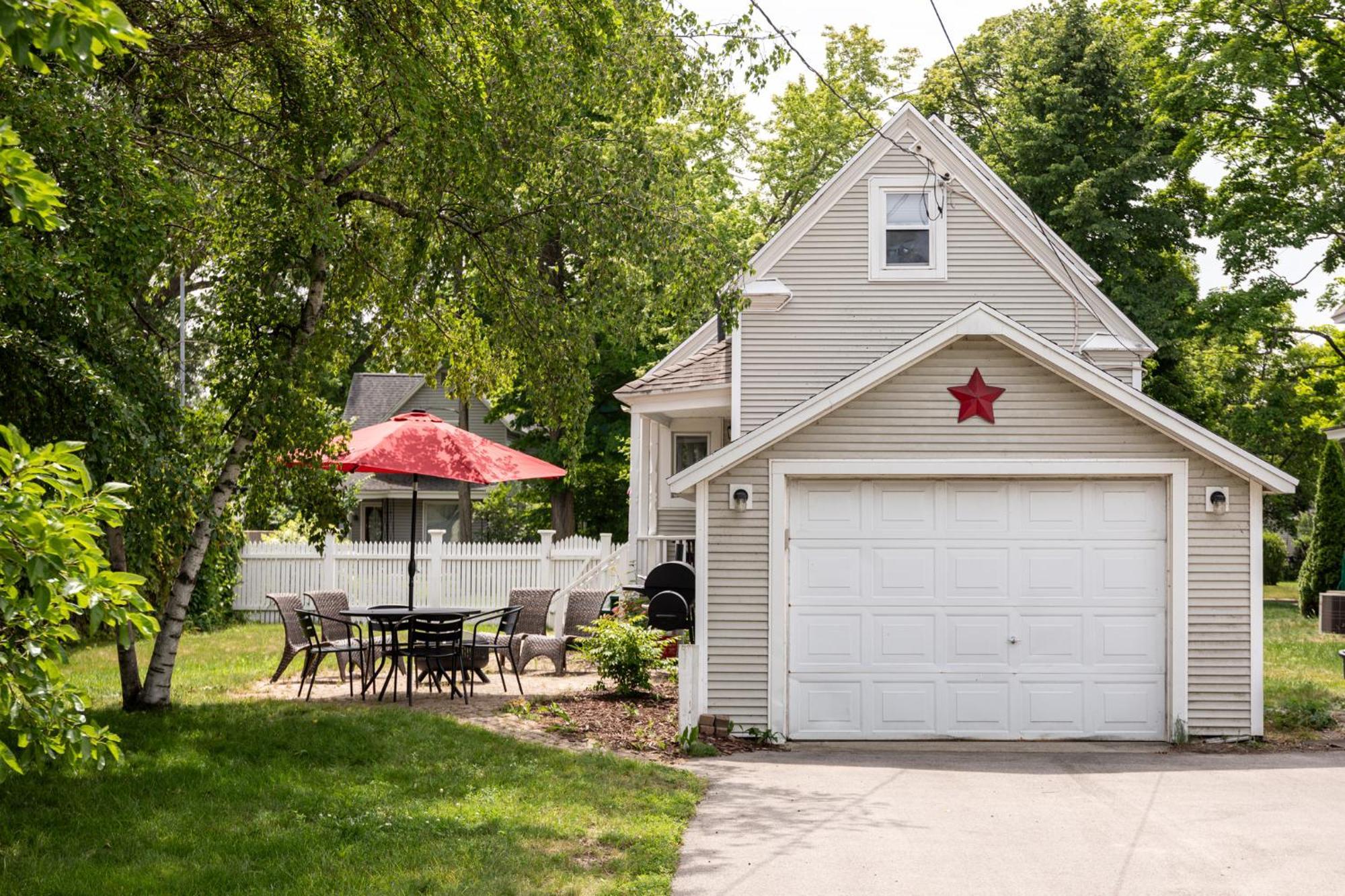 Holiday home Ninth Street Urban Retreat Traverse City
