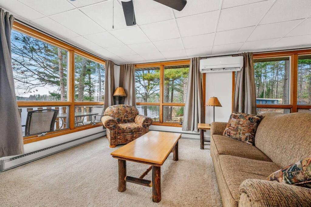Holiday home Lakefront Retreat-pontoon & Sup Traverse City