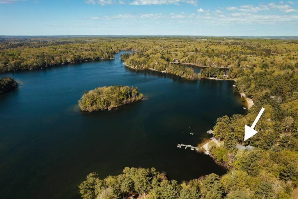 Lakefront Retreat-pontoon & Sup Traverse City