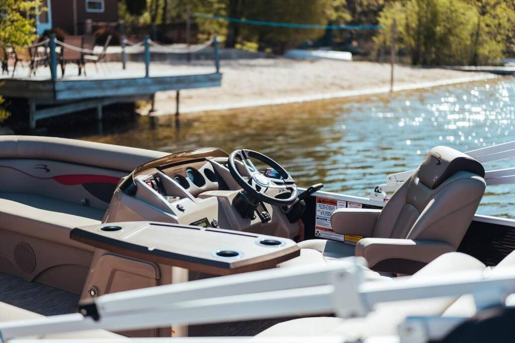 Holiday home Modern Lakeside With Pontoon & Sup Traverse City