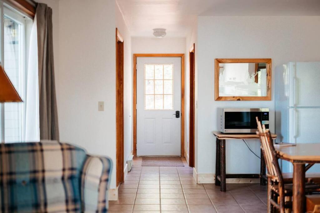 Tc With Pontoon & Sup - Sleeps 6! * Traverse City