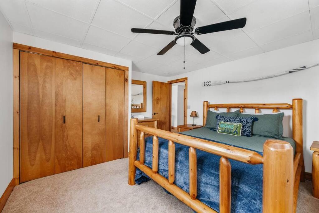 Family Escape - Pontoon Available! *