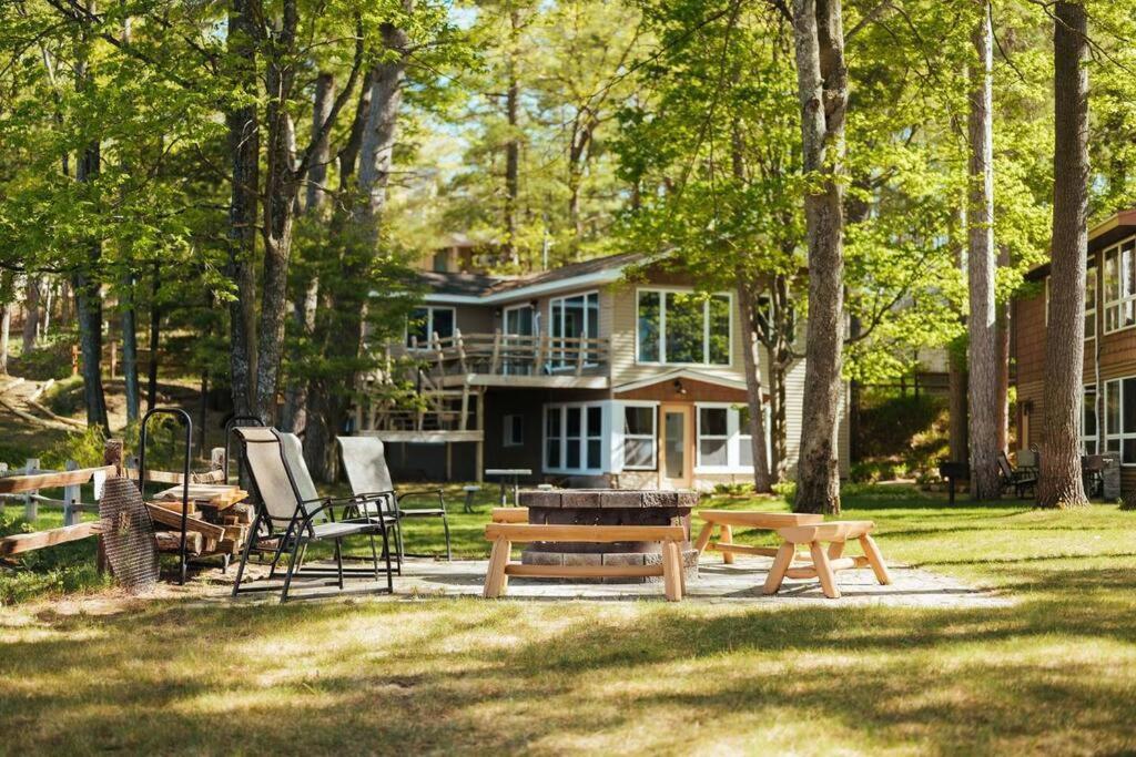 Family Escape - Pontoon Available!
