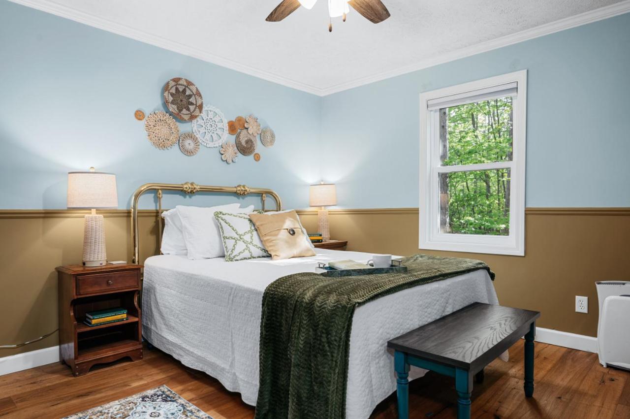 Holiday home Front-fishing-all Sports Bass Sanctuary Traverse City