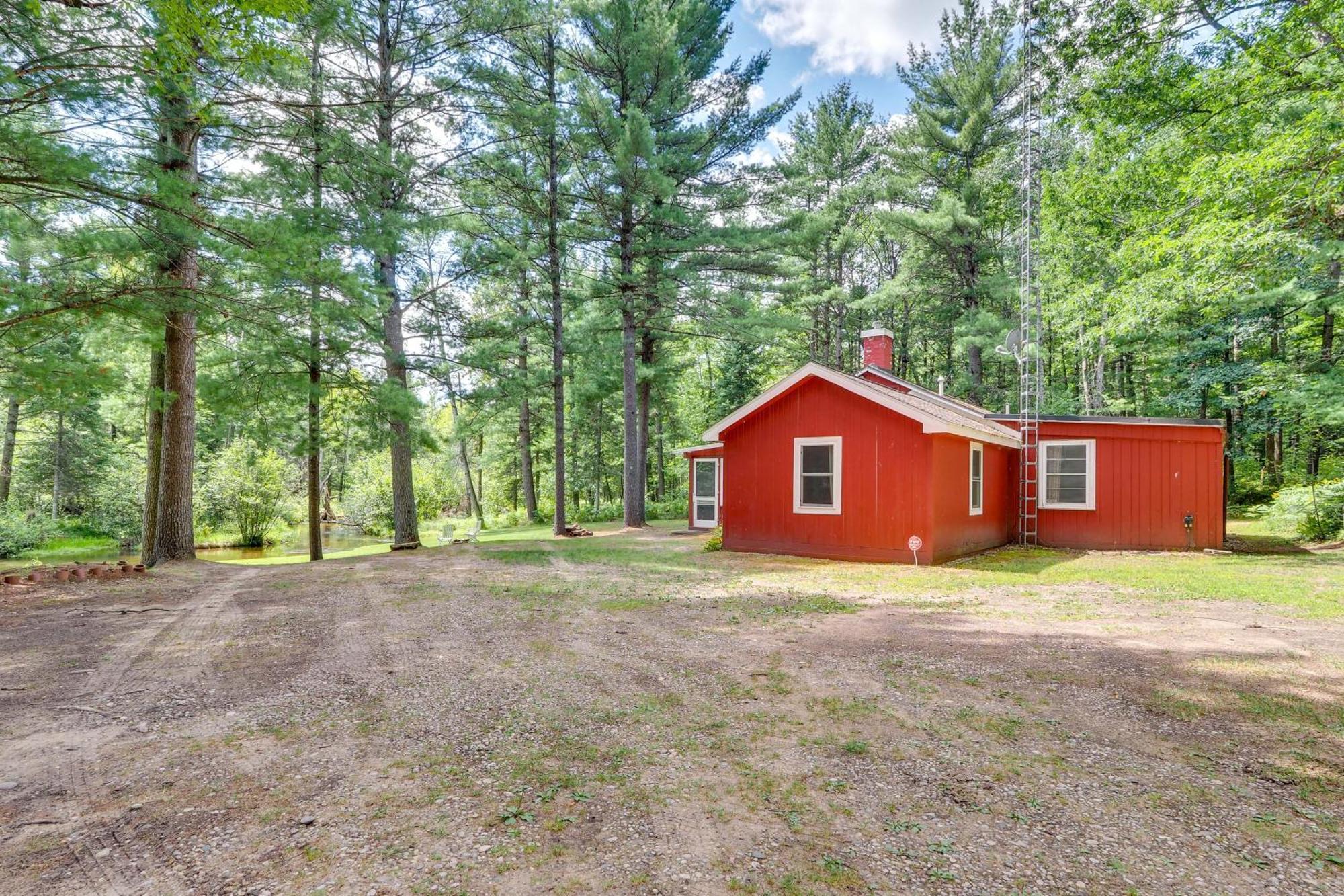 Holiday home Peaceful Traverse About 16 Mi To Dtwn! *
