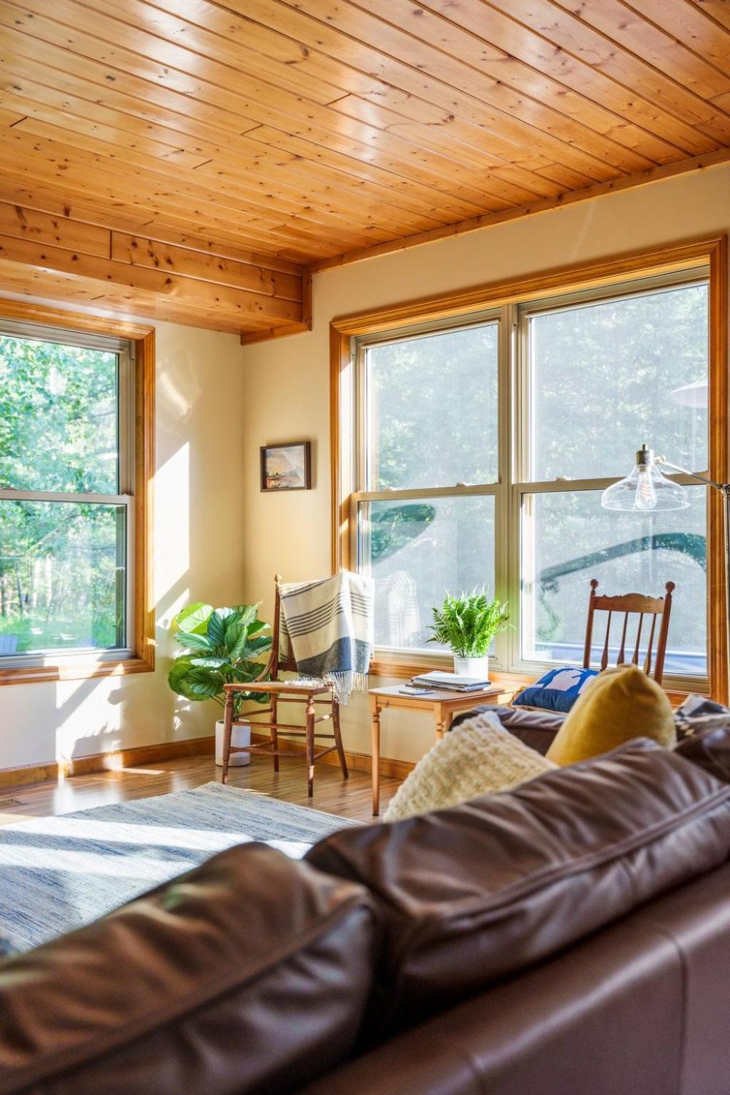 Firefly Lodge! Boardman River! Hot Tub! Woodstove! *