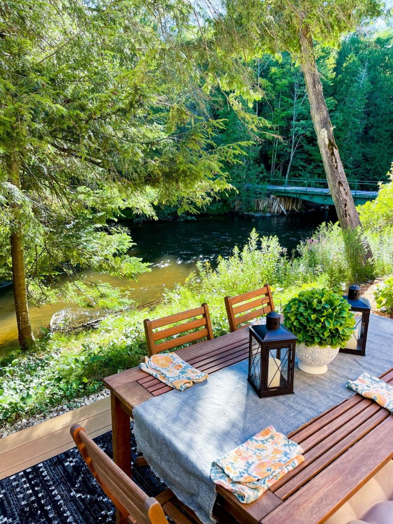 Holiday home Firefly Lodge! Boardman River! Hot Tub! Woodstove! Traverse City