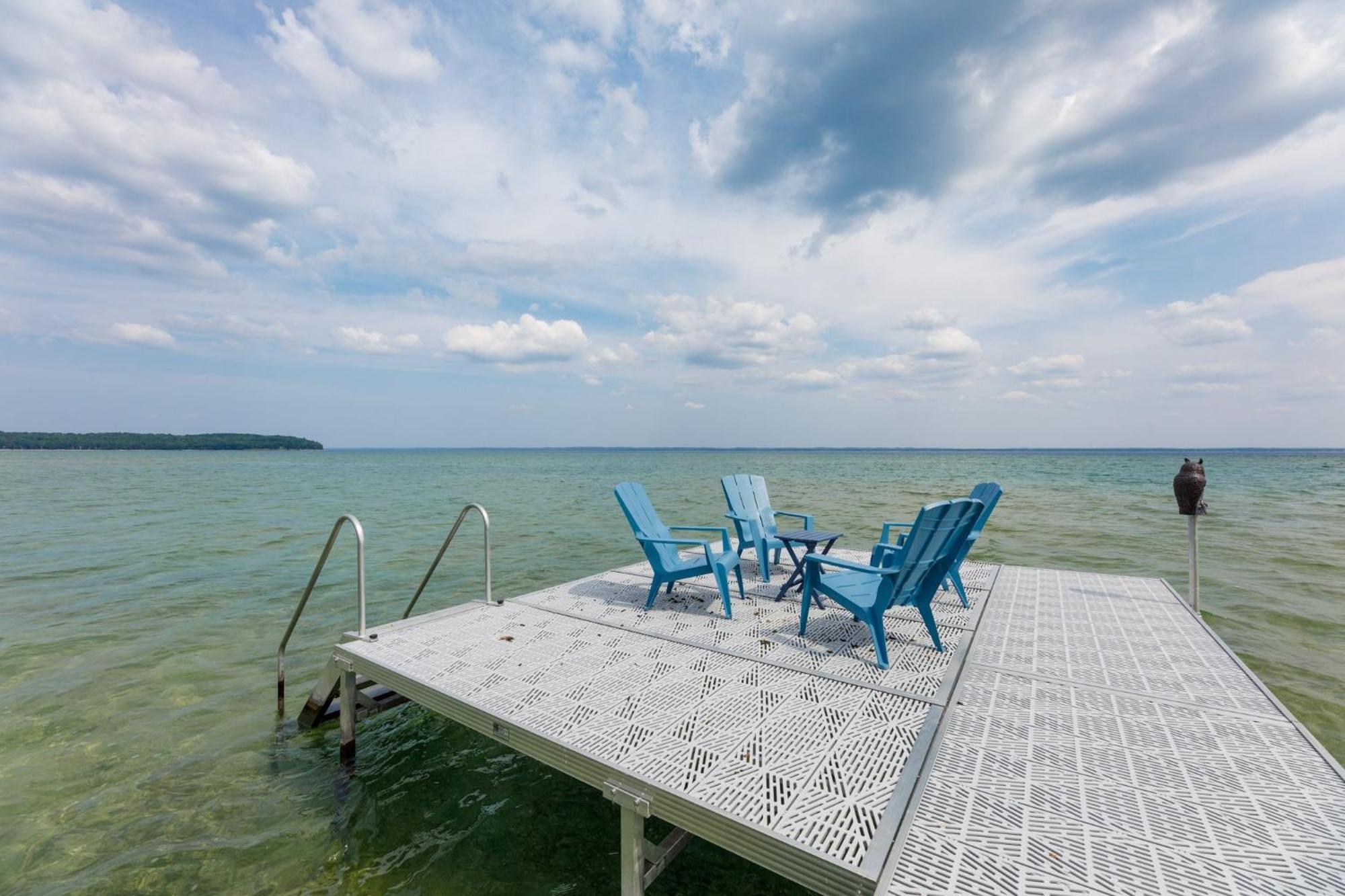 Smokey Hollow's Secret Hot Tub Ac * Traverse City