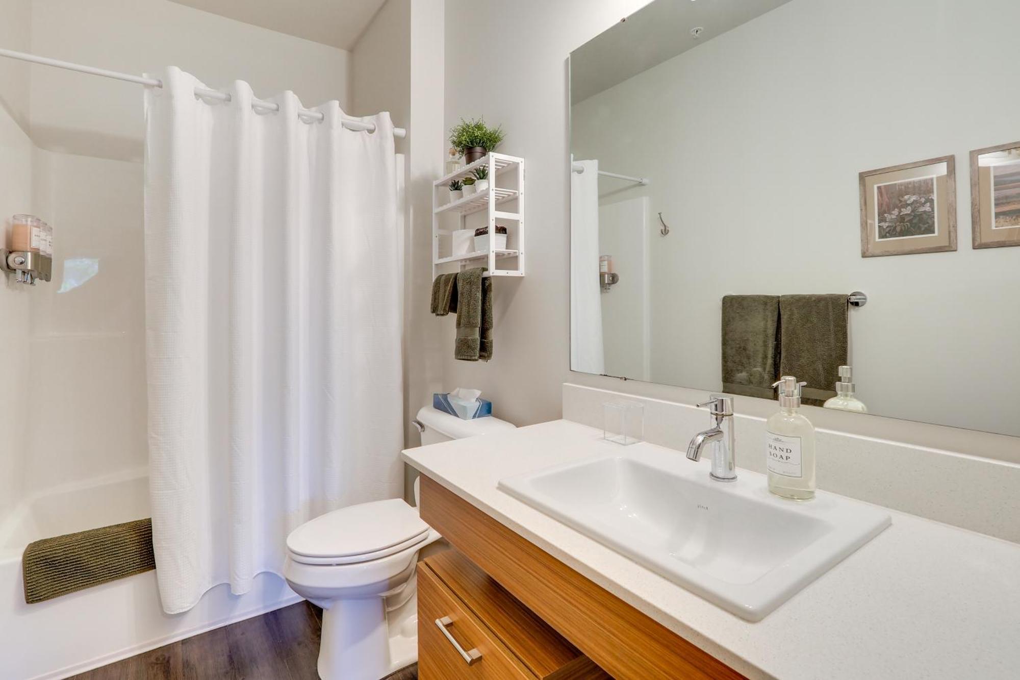 Apartment Near And Downtown In Traverse City!