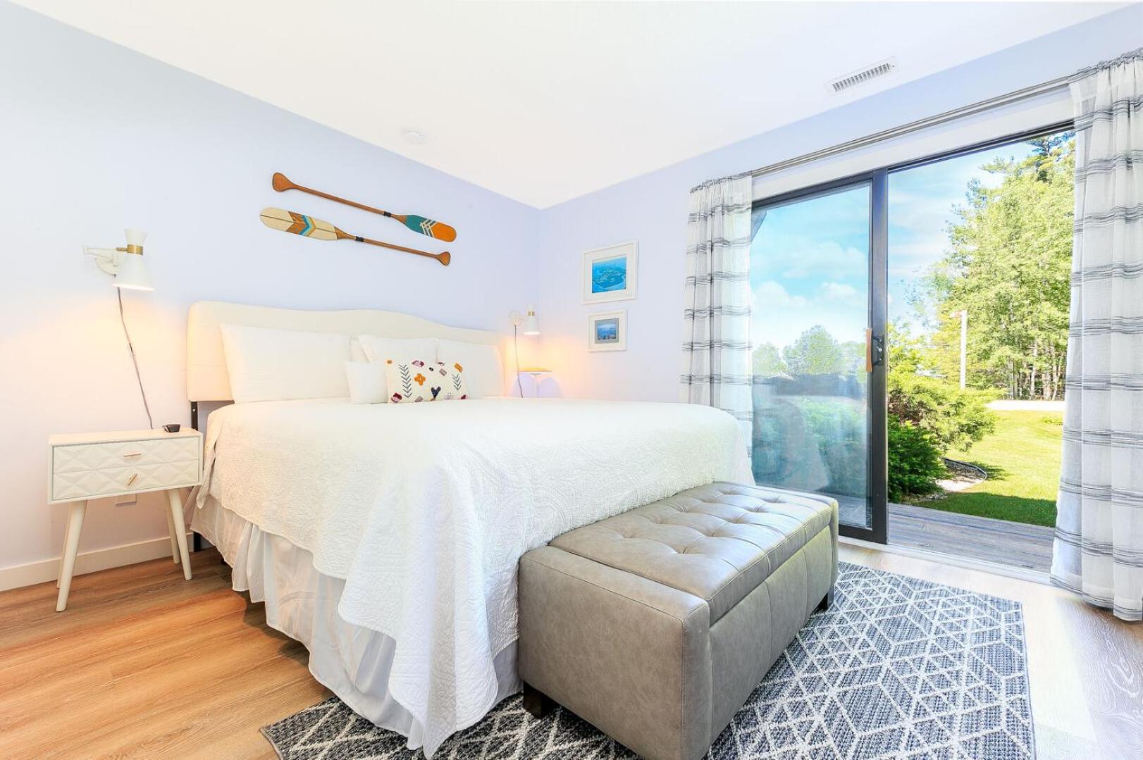 Apartment Driftwood Dreams 1b
