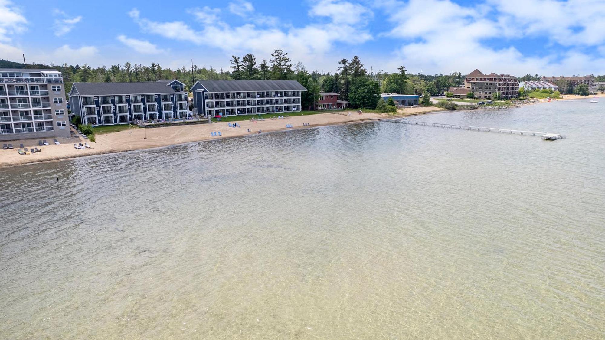 A With A View, East Bay Waterfront With Pool *