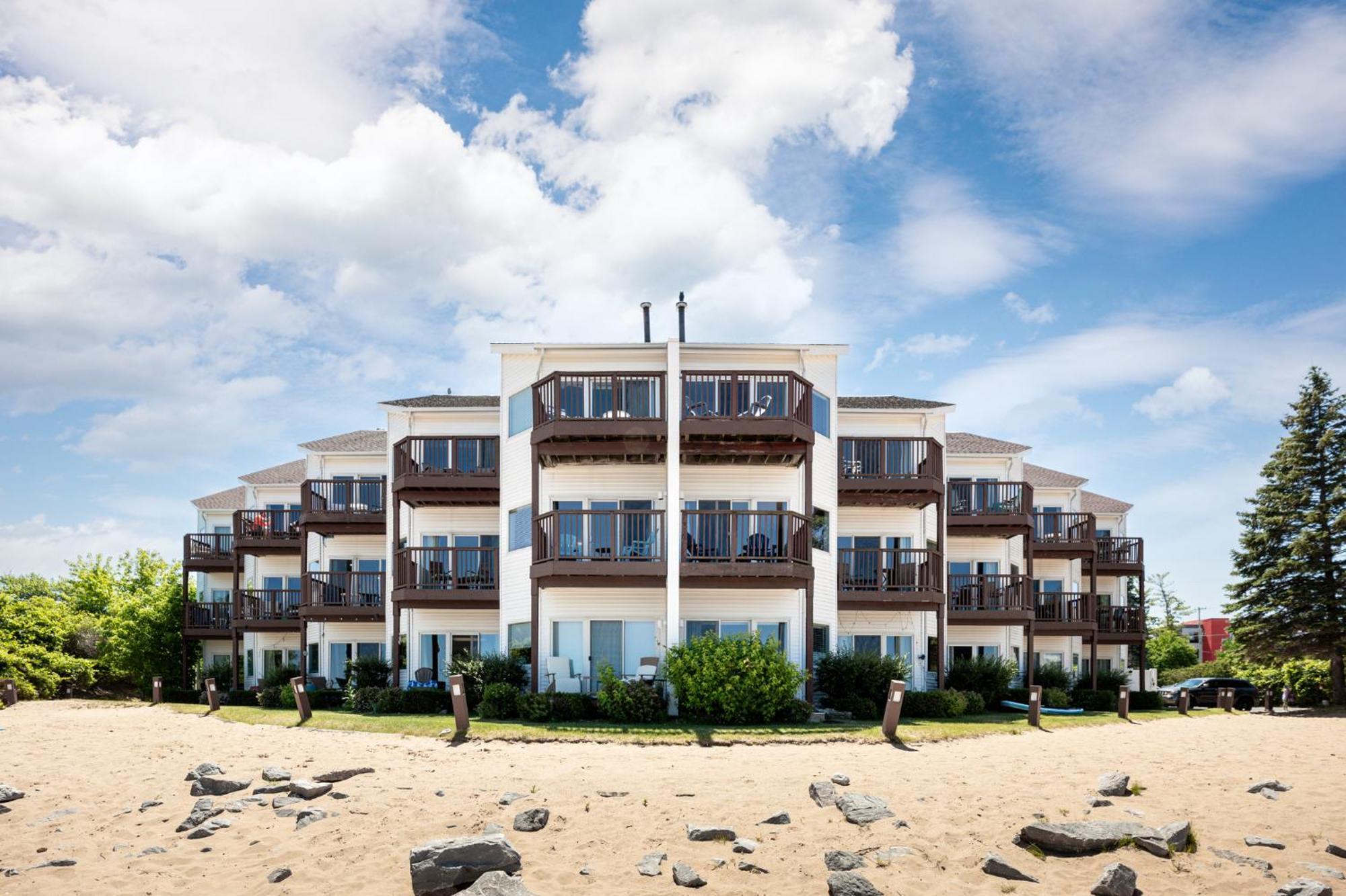 Bayfront Bliss At The