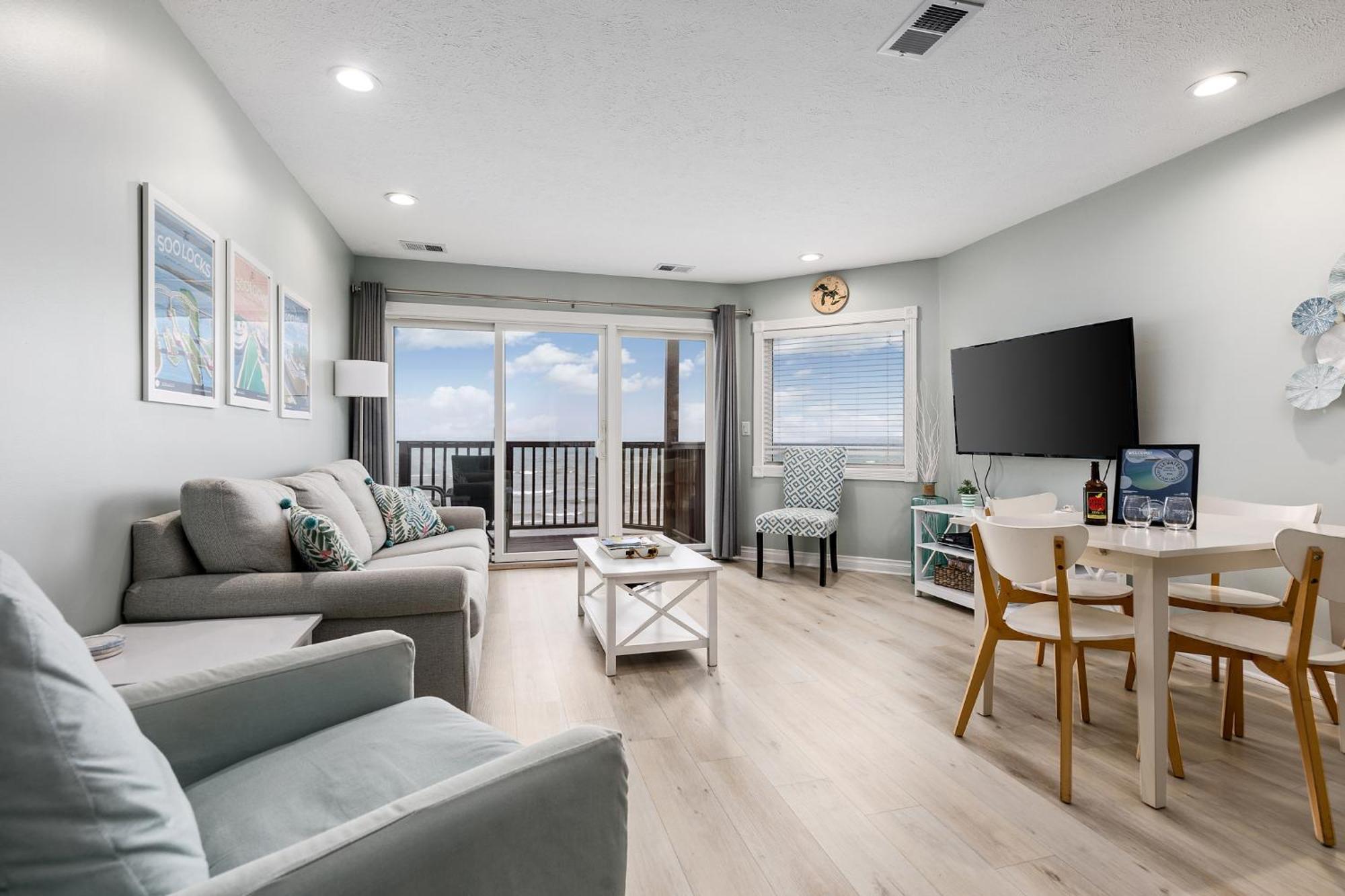 Bayfront Bliss At The Holiday home Traverse City