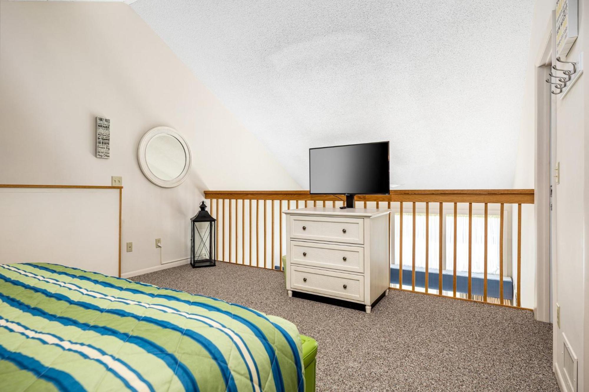 Fairway Breeze Retreat Apartment