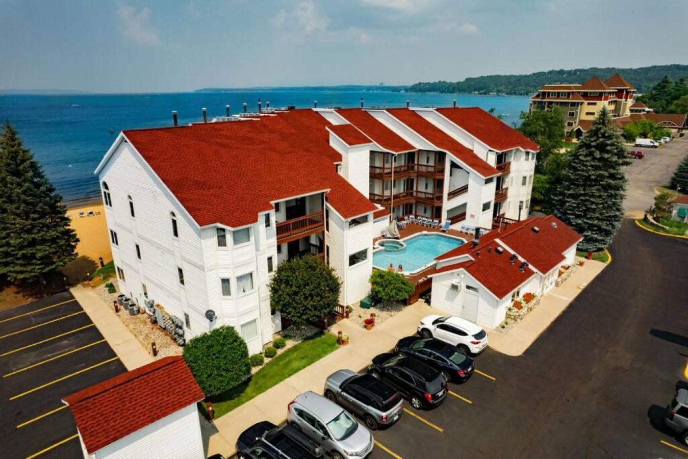 Apartment New Listing Bliss 211! Stunning Bay View