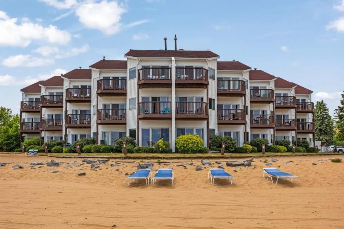 Holiday home Beachside 323 Waterfront
