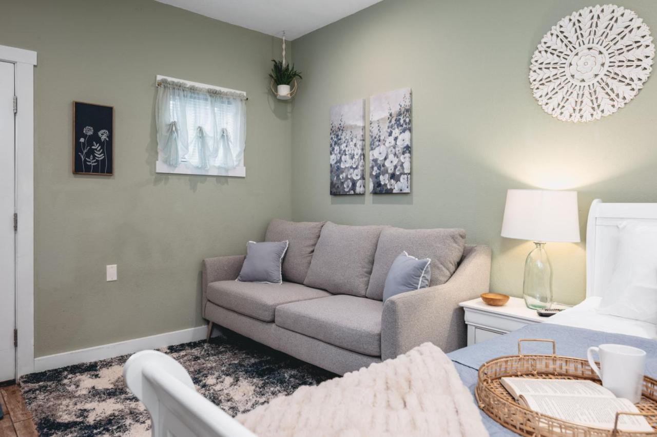 New Primrose 1br Near Downtown Beaches Wineries Holiday home *