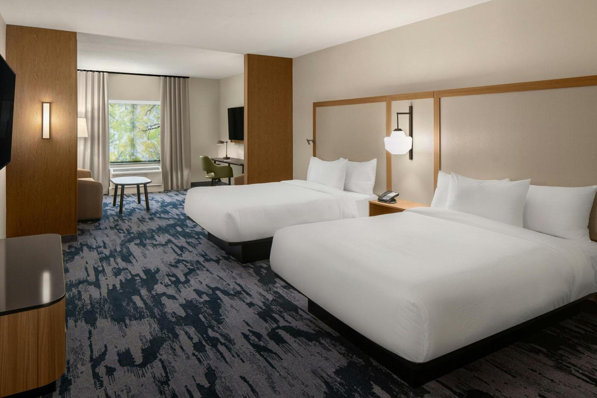 Fairfield By Marriott & Traverse Hotel