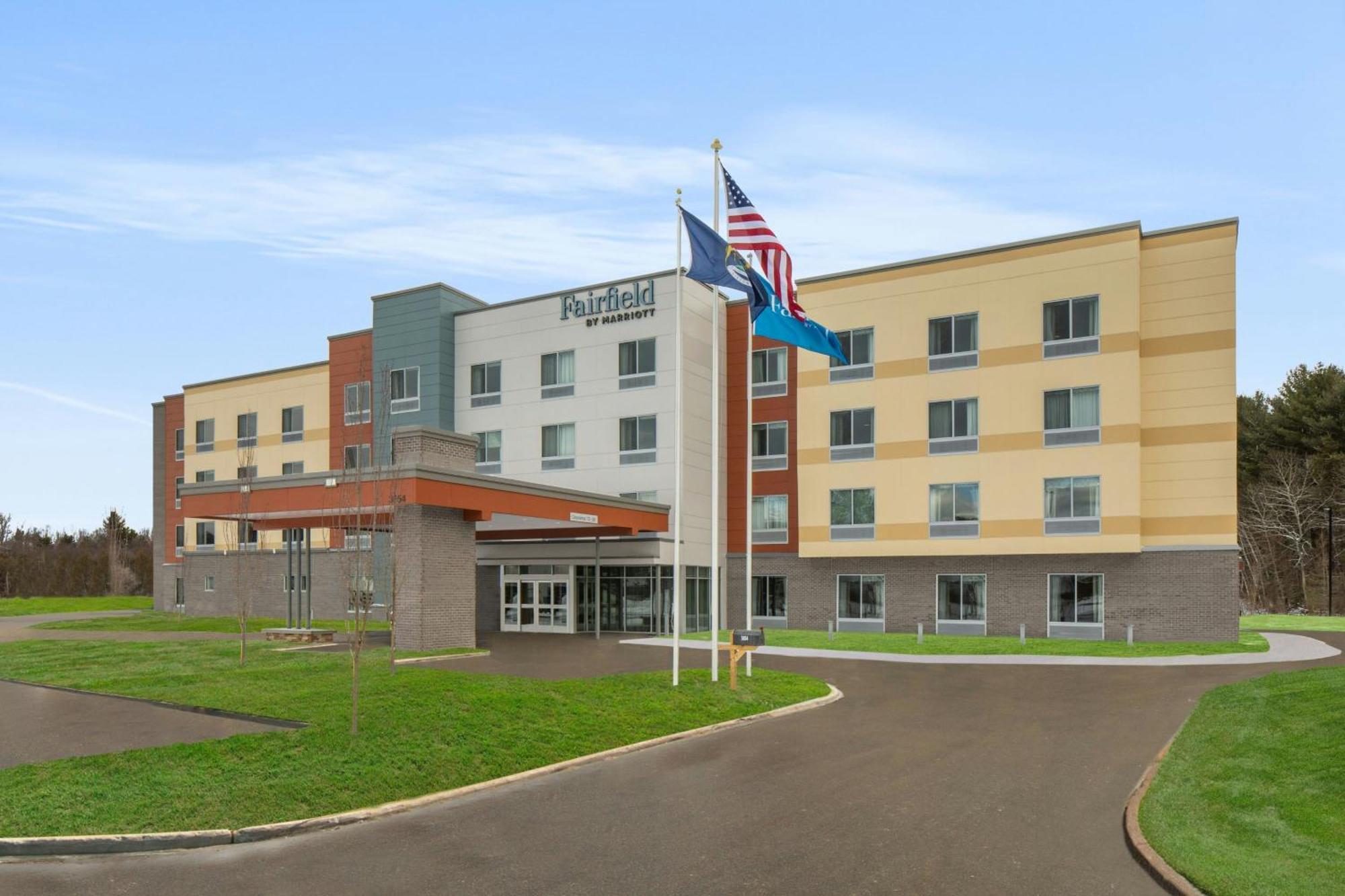 Fairfield By Marriott & Traverse *