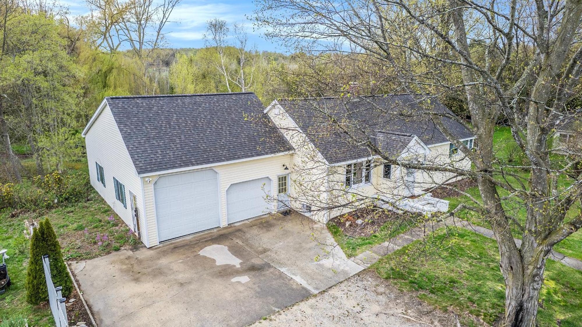 Charming 3bdr Oasis In Sw Bay Shore - 6238 Holiday home Traverse City