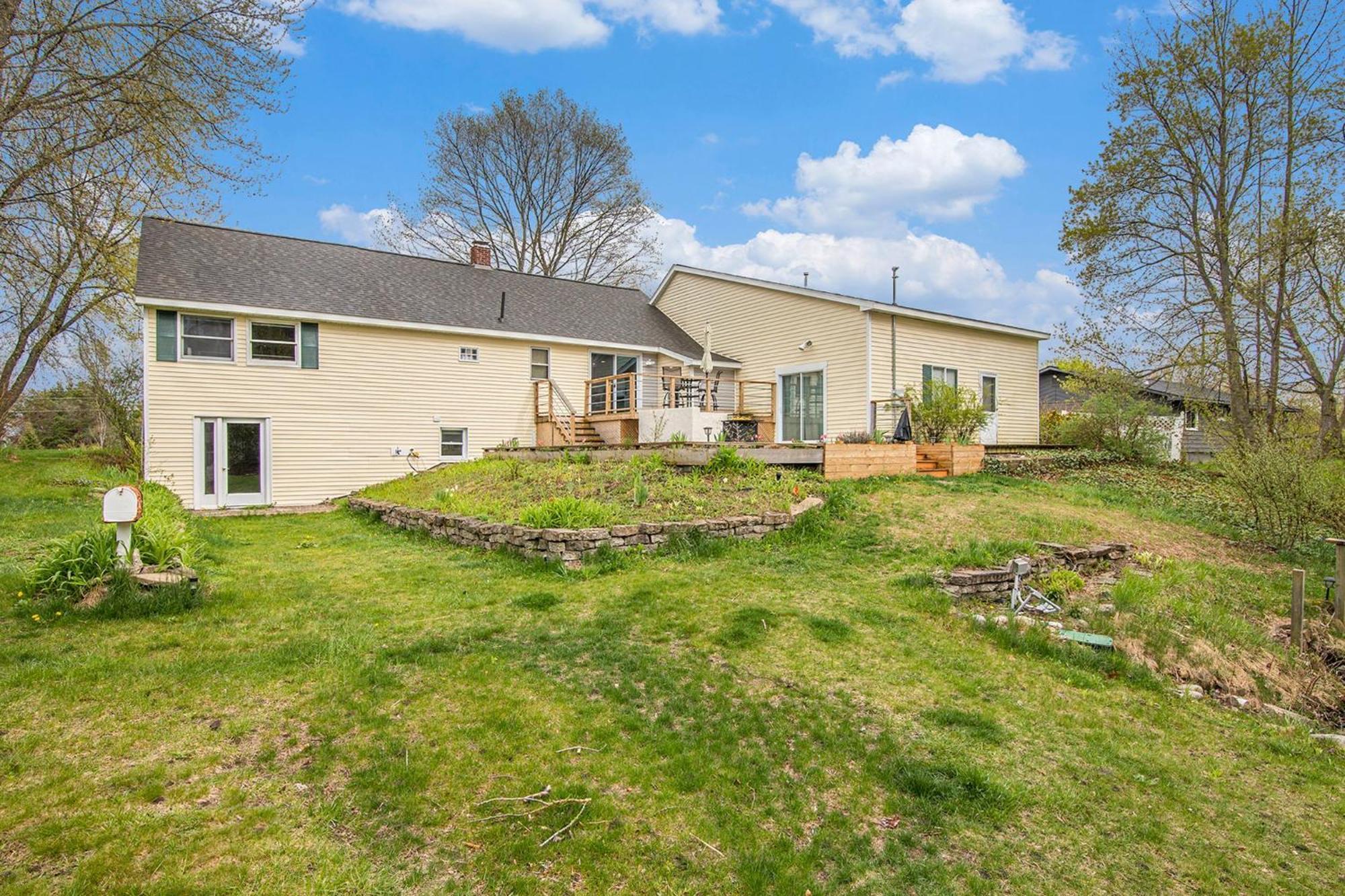 Charming 3bdr Oasis In Sw Bay Shore - 6238 Holiday home