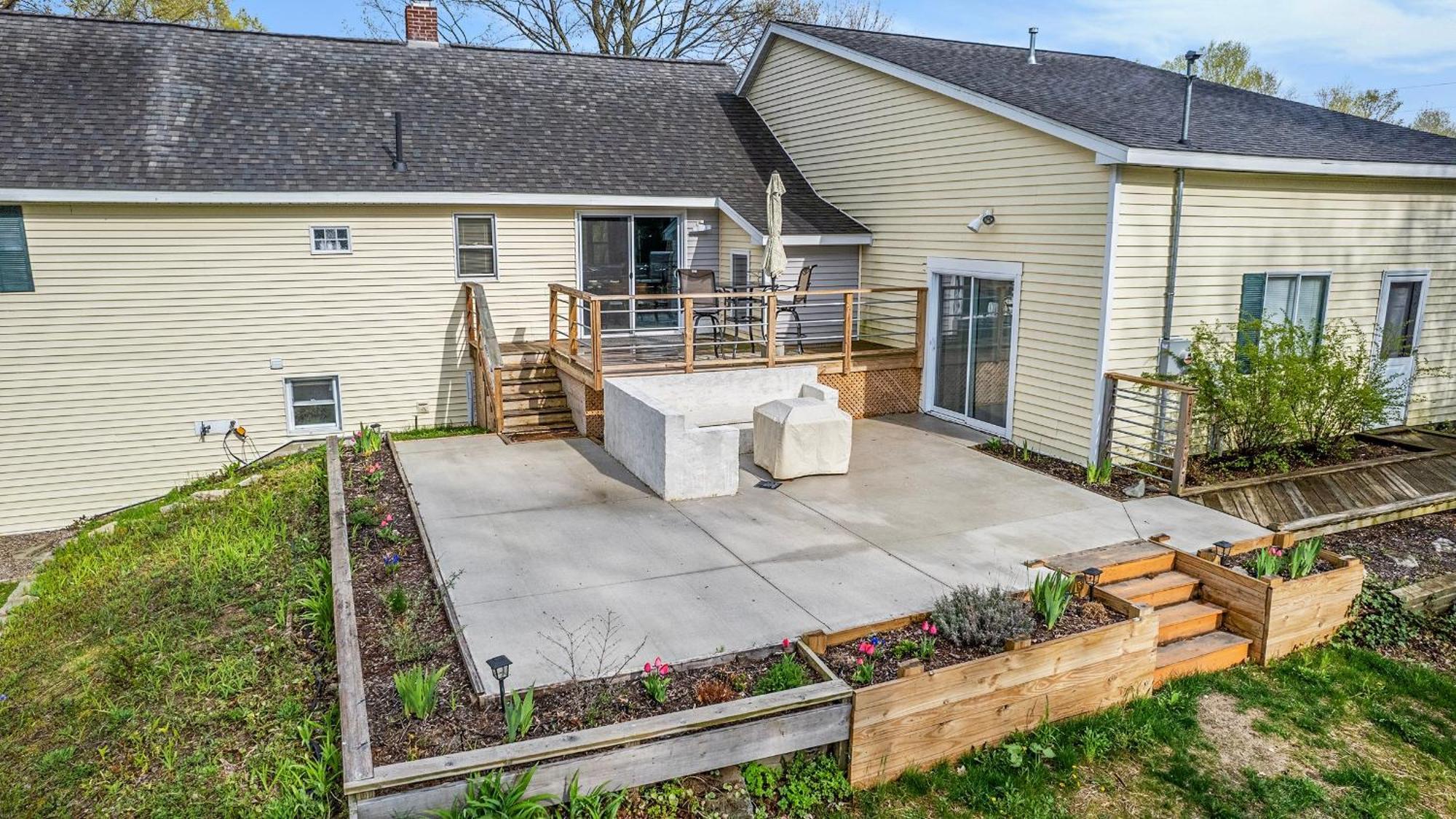 Charming 3bdr Oasis In Sw Bay Shore - 6238 Holiday home