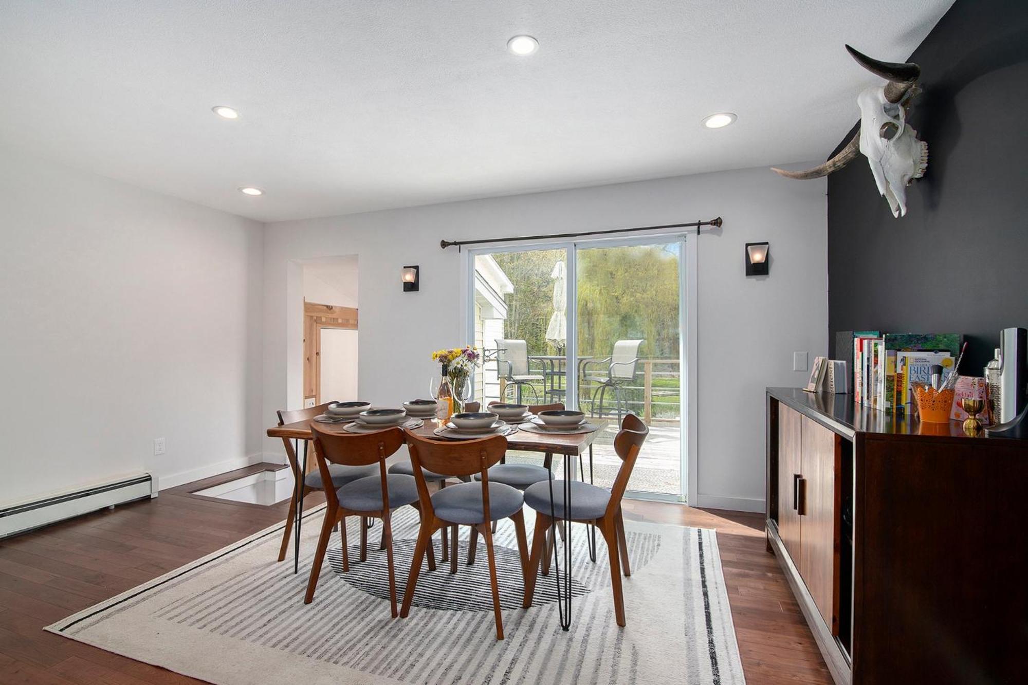 Charming 3bdr Oasis In Sw Bay Shore - 6238 Traverse City