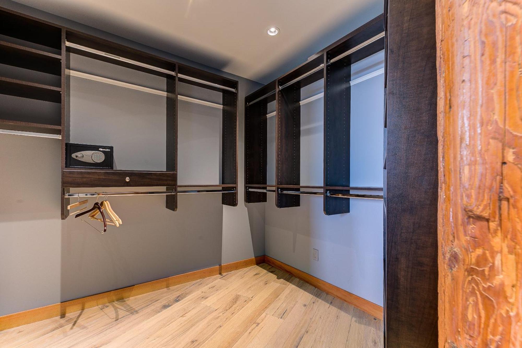 Exquisite One Of A Kind 3bdr Penthouse In Downtown Tc 2783 Holiday home