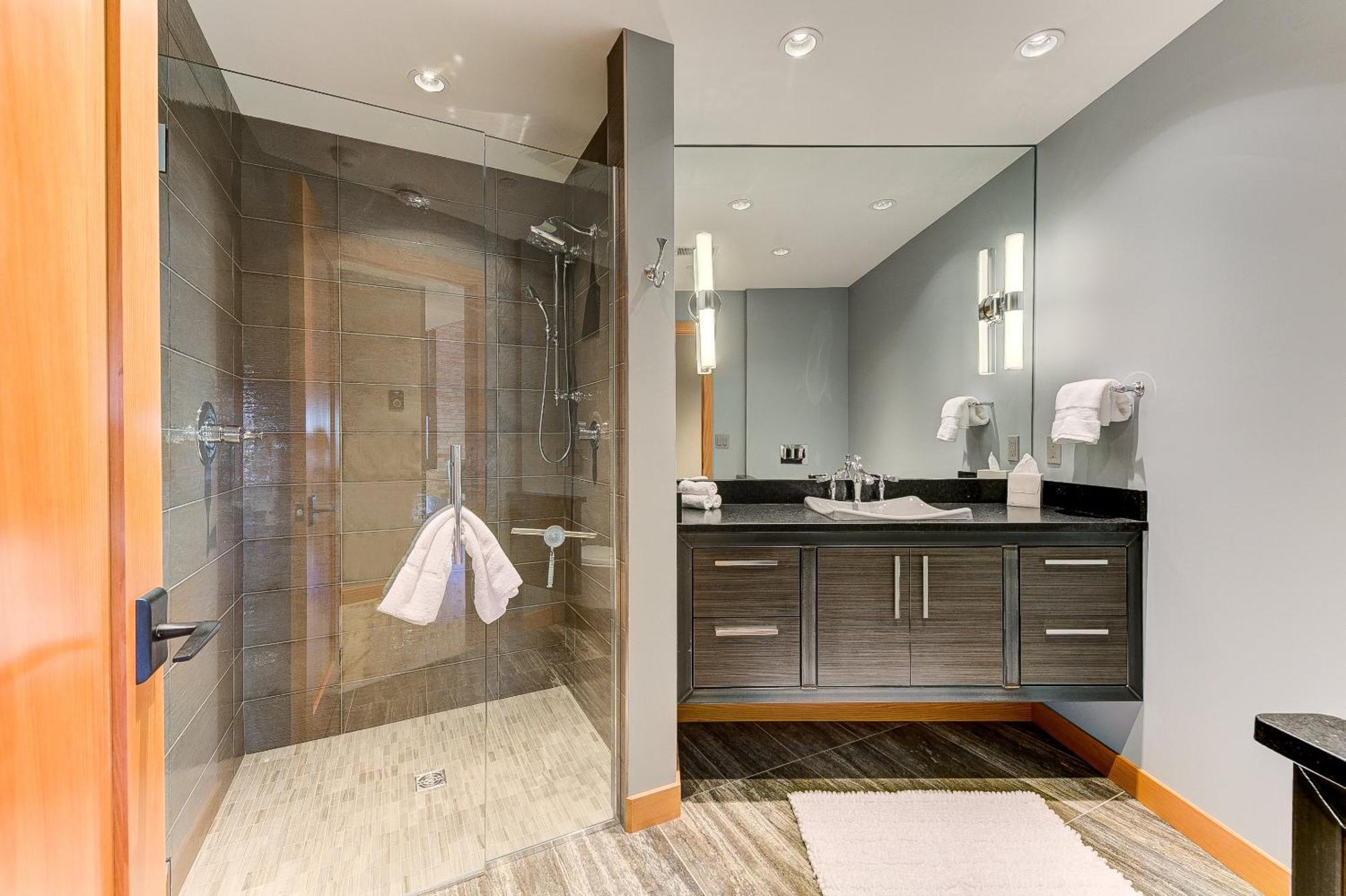 Holiday home Exquisite One Of A Kind 3bdr Penthouse In Downtown Tc 2783