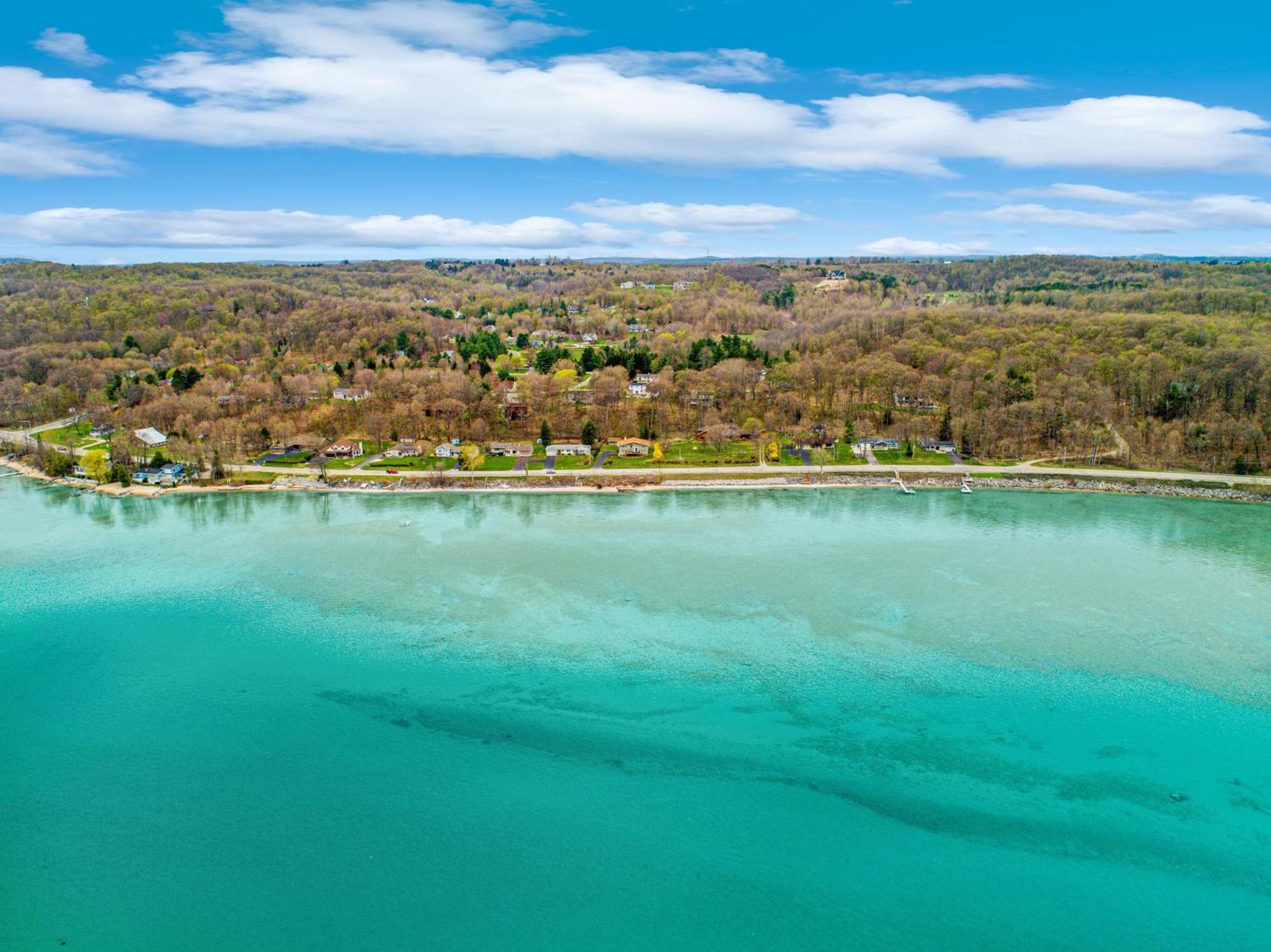 Holiday home Up North Escape - Modern With Private Traverse City