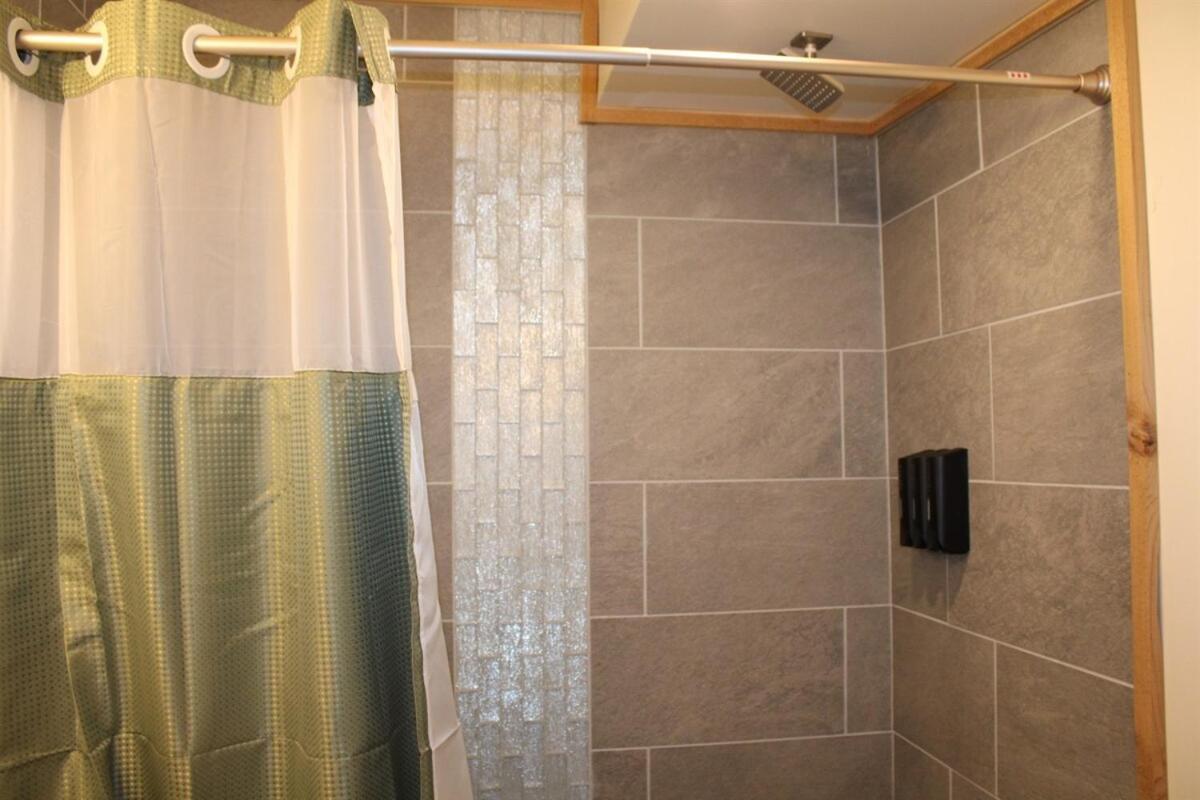Holiday home Arbutus Lake-king Suite-pontoon Traverse City