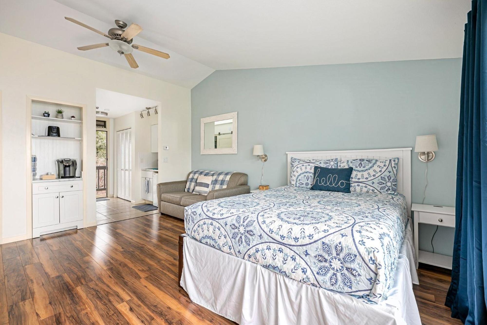 Beautiful Bay View Couples Retreat At The Shores 5586 Holiday home