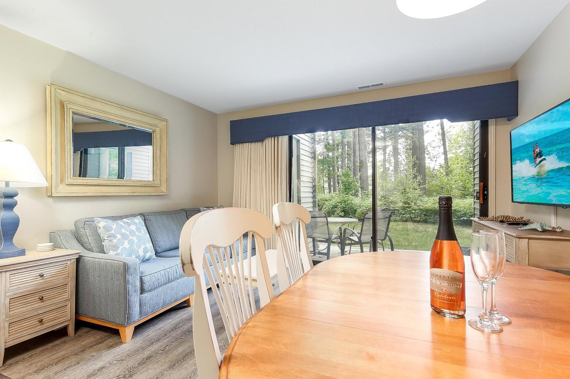 Holiday home Beautiful 2 Bedroom Lakeside At The Shores 5677