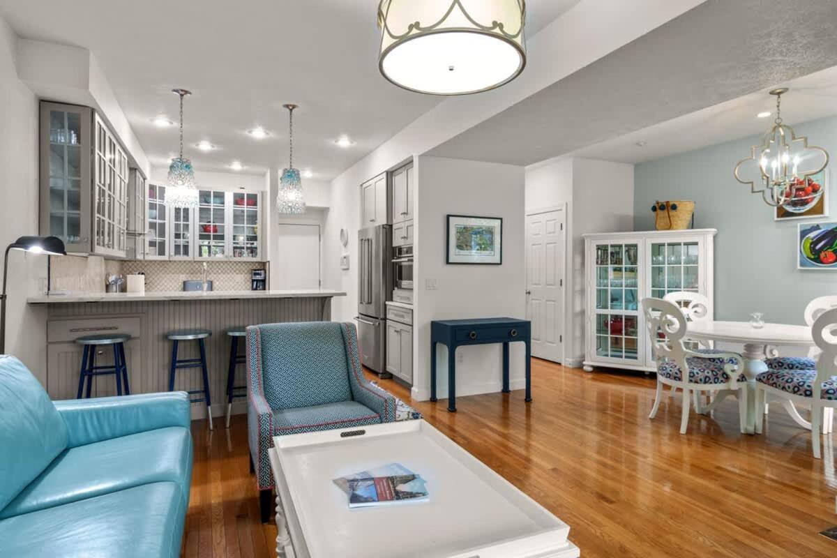 Midtown Riverfront Extended Holiday home *