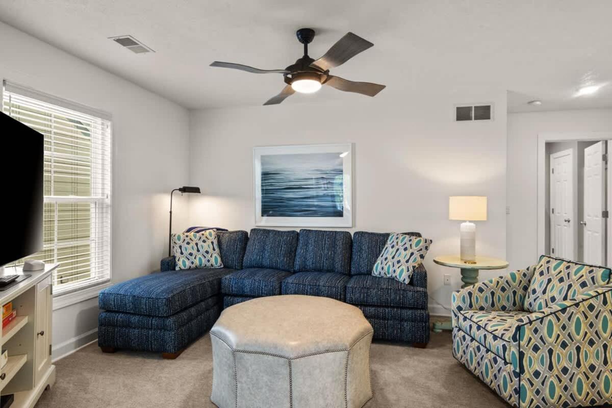 Midtown Riverfront Extended Holiday home