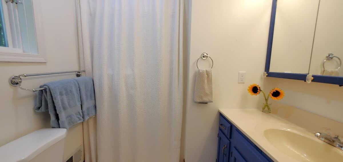 Inkwell Close To Long Dog-friendly * Traverse City