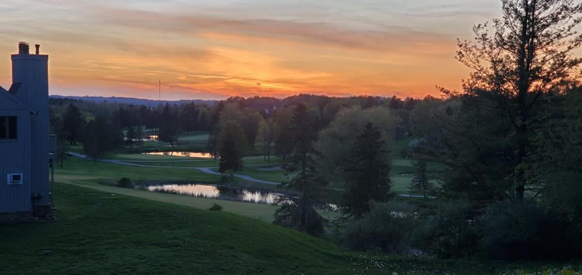 The Hilltop Haven Backs To Gtr's Bear Golf Course
