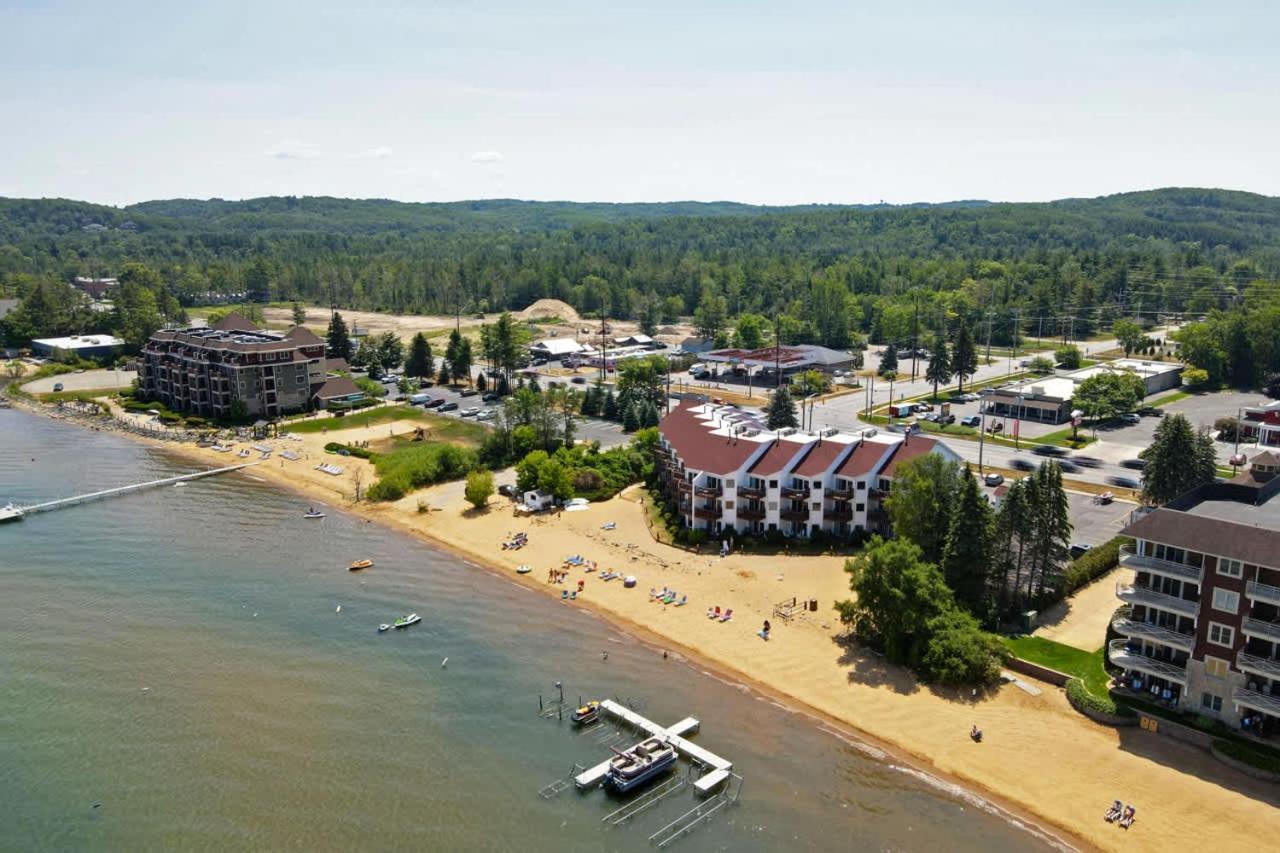 Holiday home Beachside 323 Waterfront *