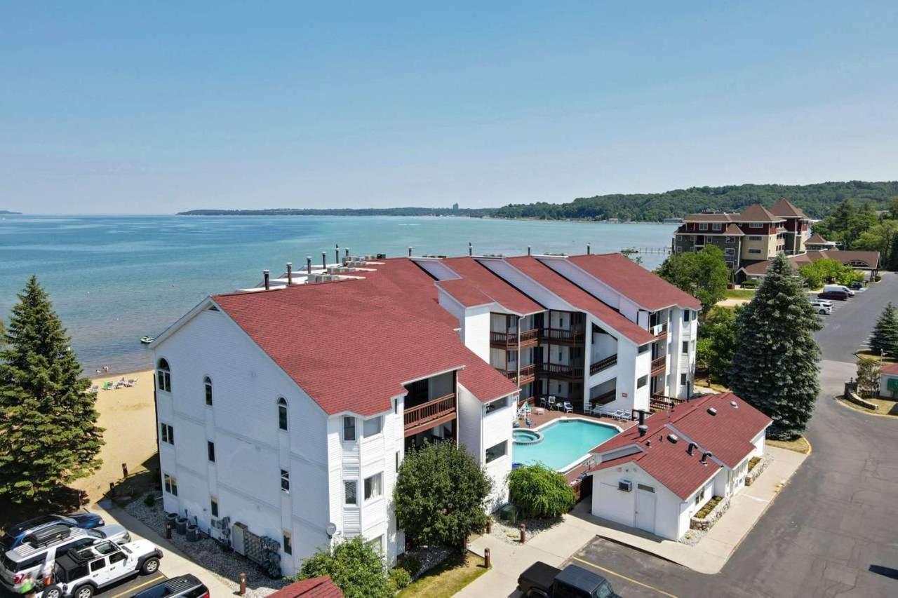 Beachside 323 Waterfront *