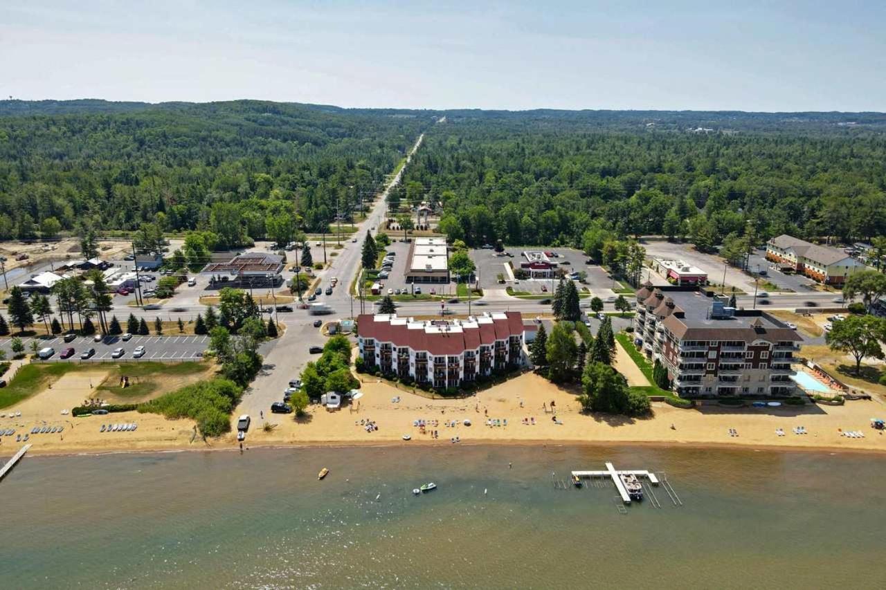 Beachside 323 Waterfront *