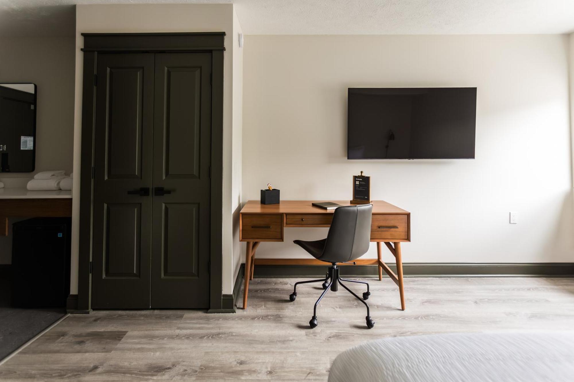 Hotel The Vic By Kasa Traverse City
