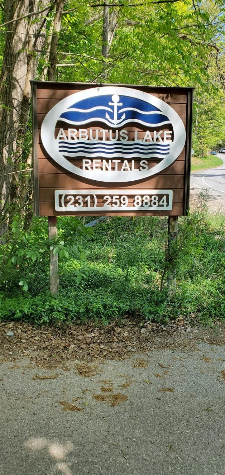 Fishing-arbutus Lake-pontoon Rental-family Friendly *