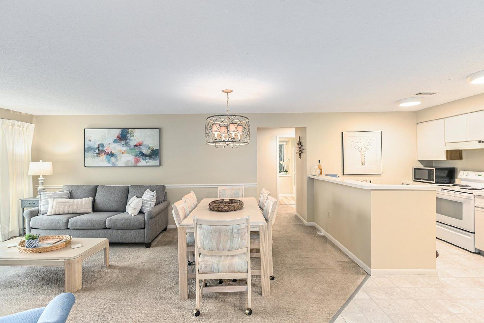 Apartment Beautiful Comfy 2 Bedroom Stunning Golf Course Views 5166 Traverse City