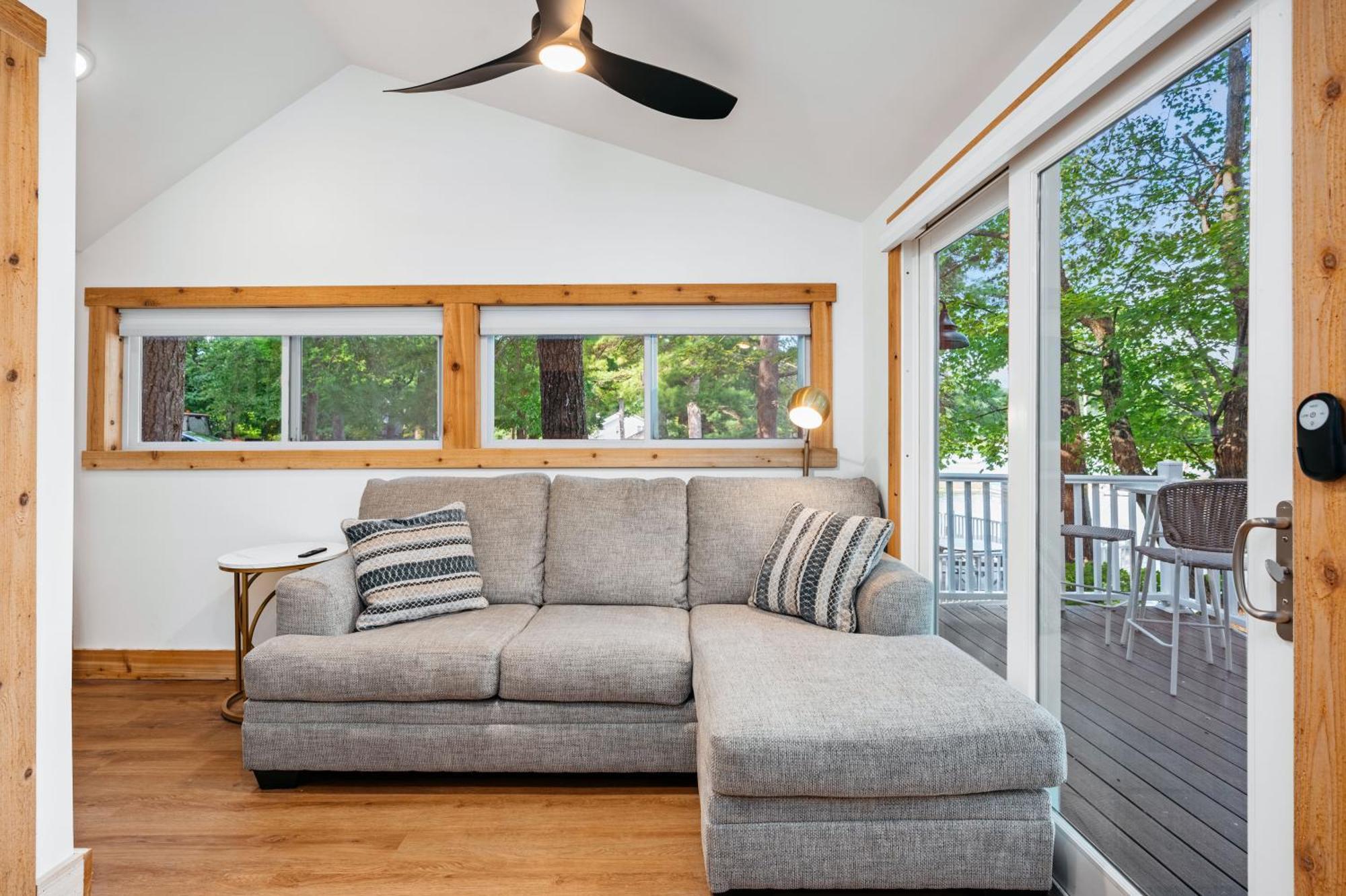 Holiday home Arbutus Lakeside Stay-pontoon Rentals-near Tc! Traverse City