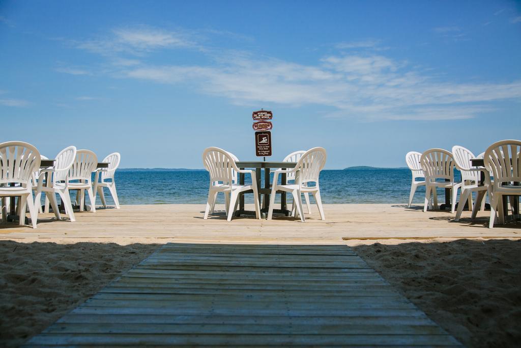 Hotel Bayshore Traverse City