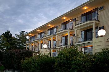Pointes North Beachfront