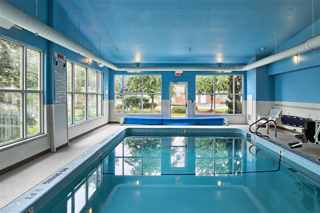 Seasons Traverse Hotel